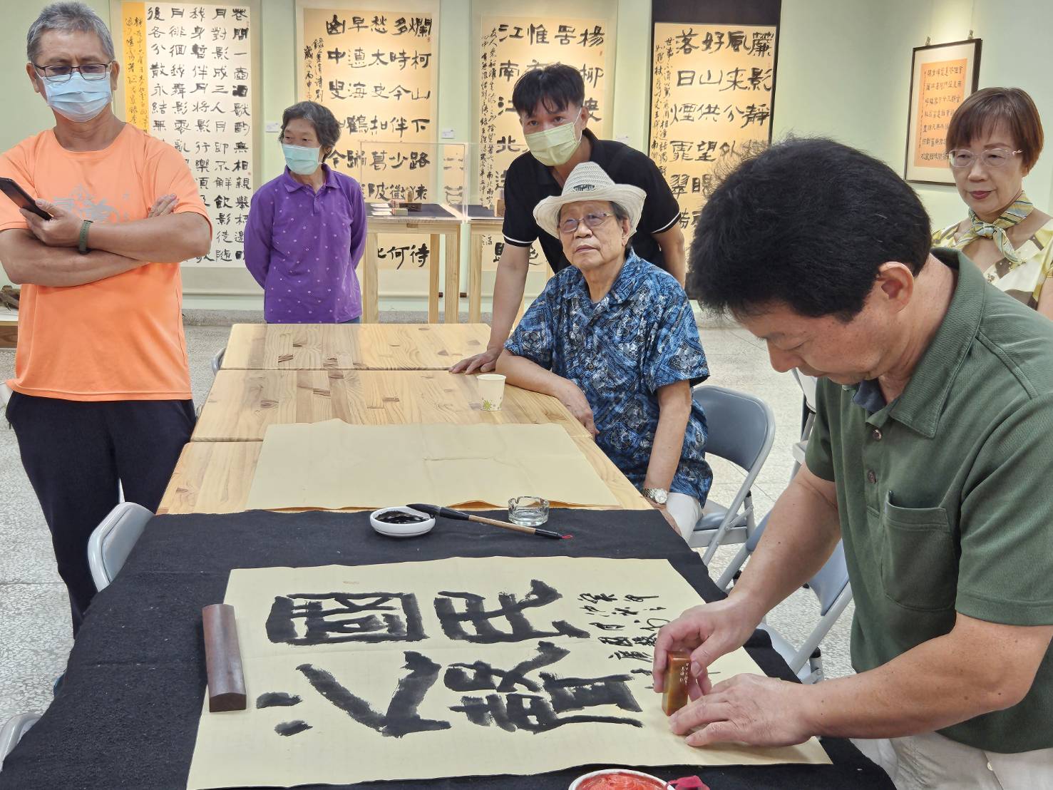 1020 「虛懷若谷-洪志雄書法篆刻作品展 」 開展