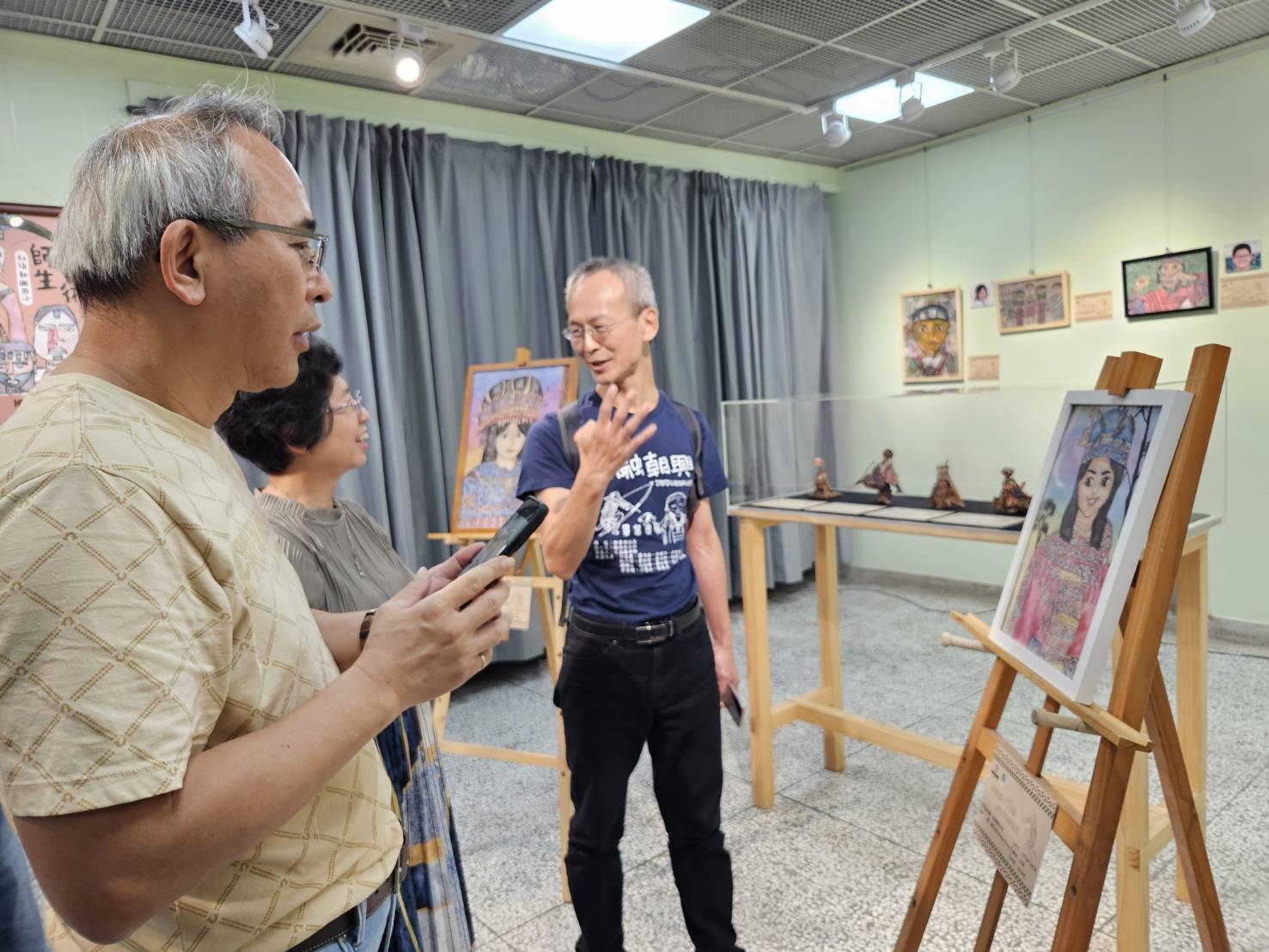 大村村上國黃宏田校長蒞臨三五藝廊03回展-社頭朝興國小師生美術展覽