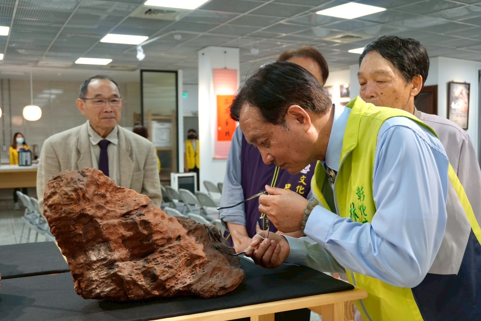 黃媽慶木雕六十 - 生物造型創作+乙巳年生活影像紀錄