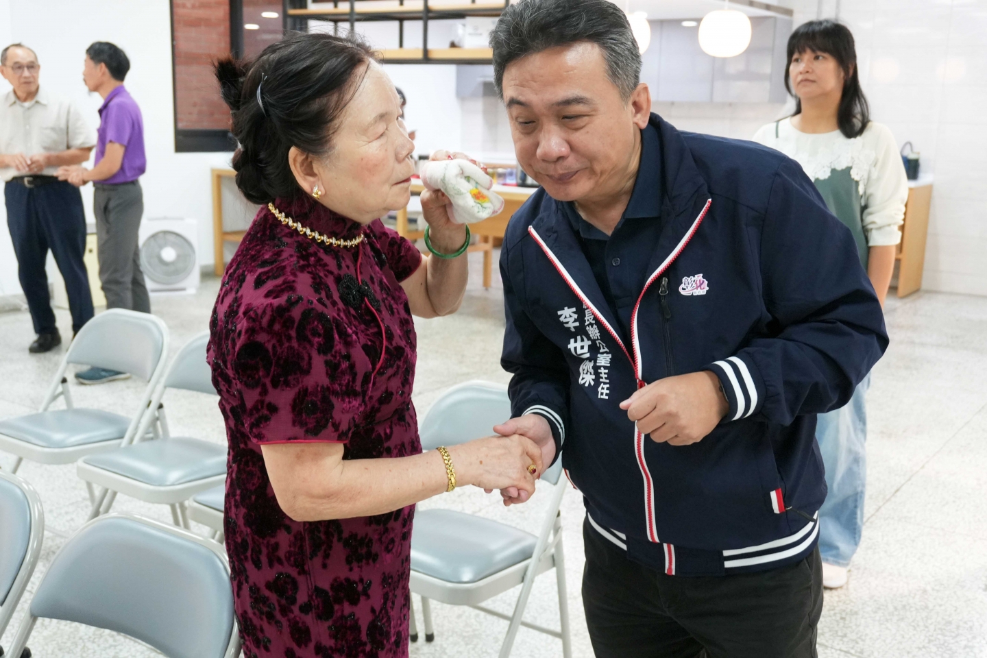 國聲電台 三五藝廊07回展《悠行漫步》曾培育風景水彩個展