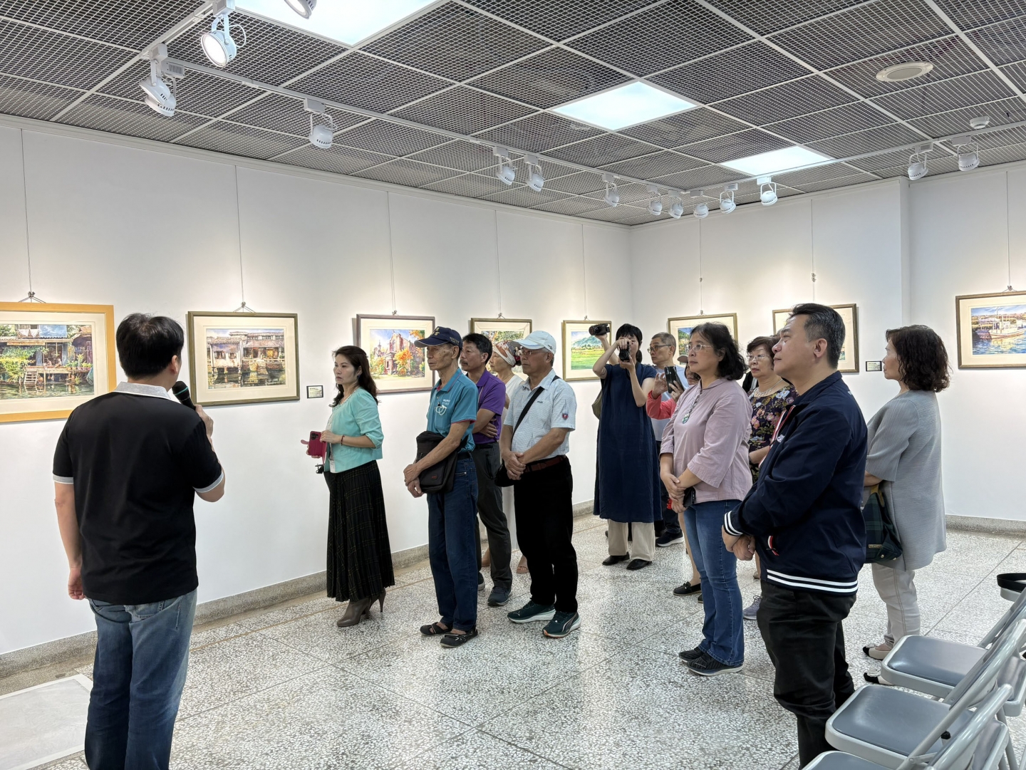 國聲電台 三五藝廊07回展《悠行漫步》曾培育風景水彩個展